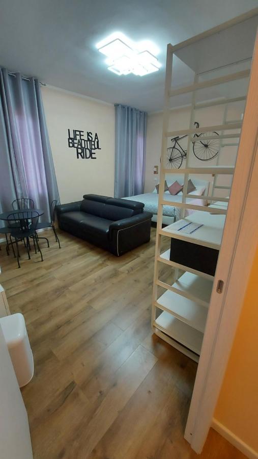 Glam G H O S T E L Guest house 2*